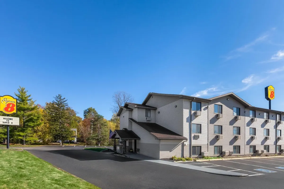 Super 8 by Wyndham Kent/Akron Area