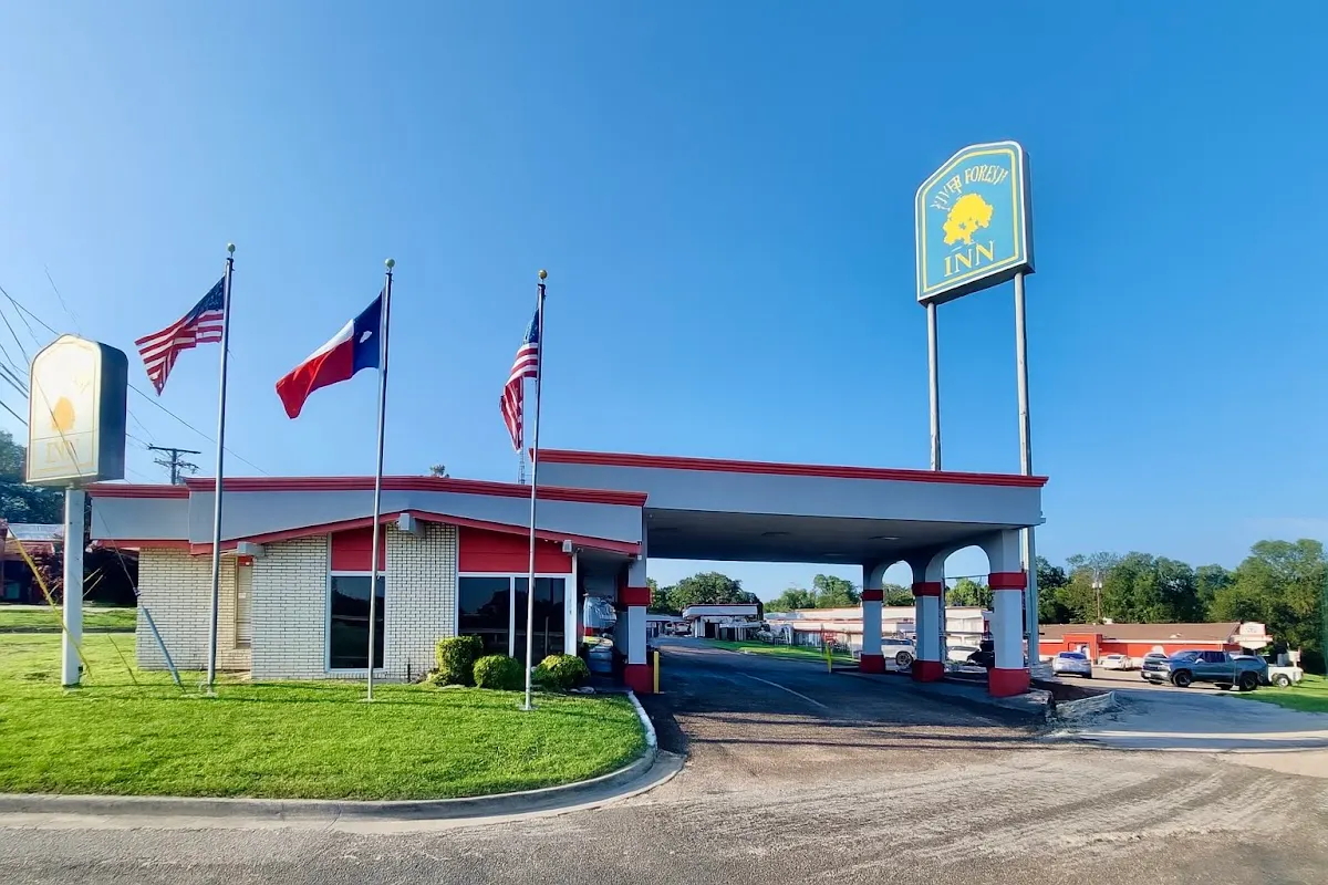 River Forest Inn