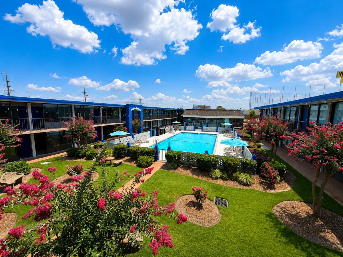 Clarion Inn