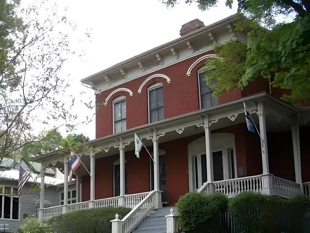 Ubon Victorian Inn