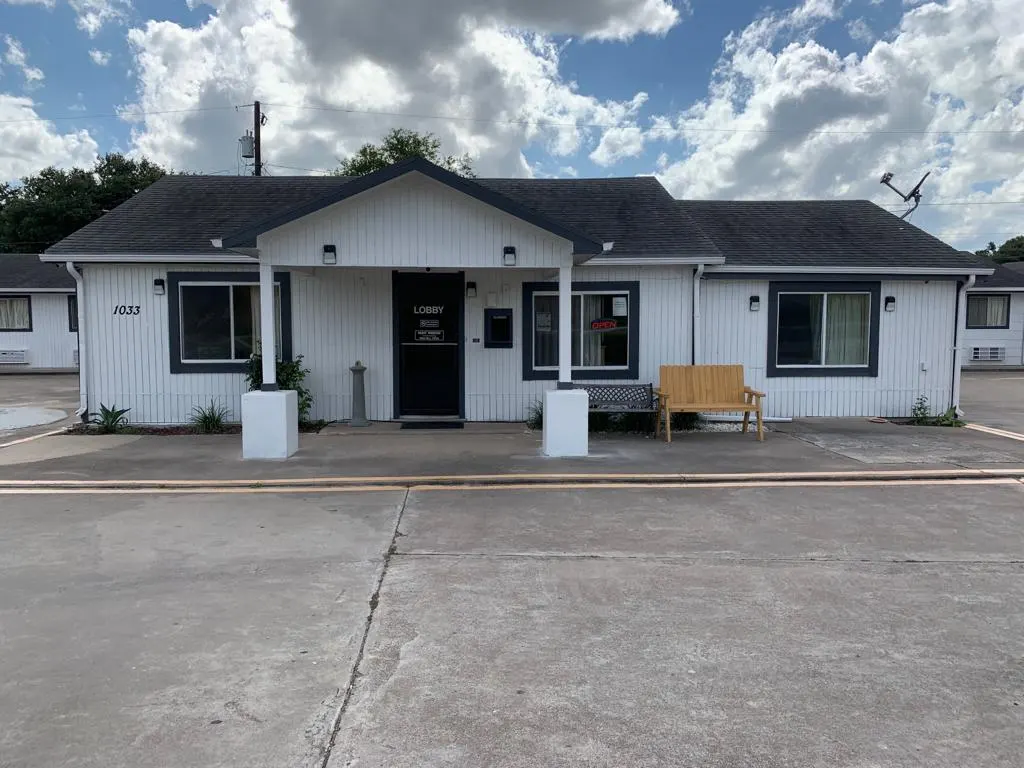 OYO Budget Inn Falfurrias Hwy 281