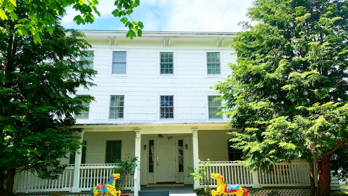 Harpoon House