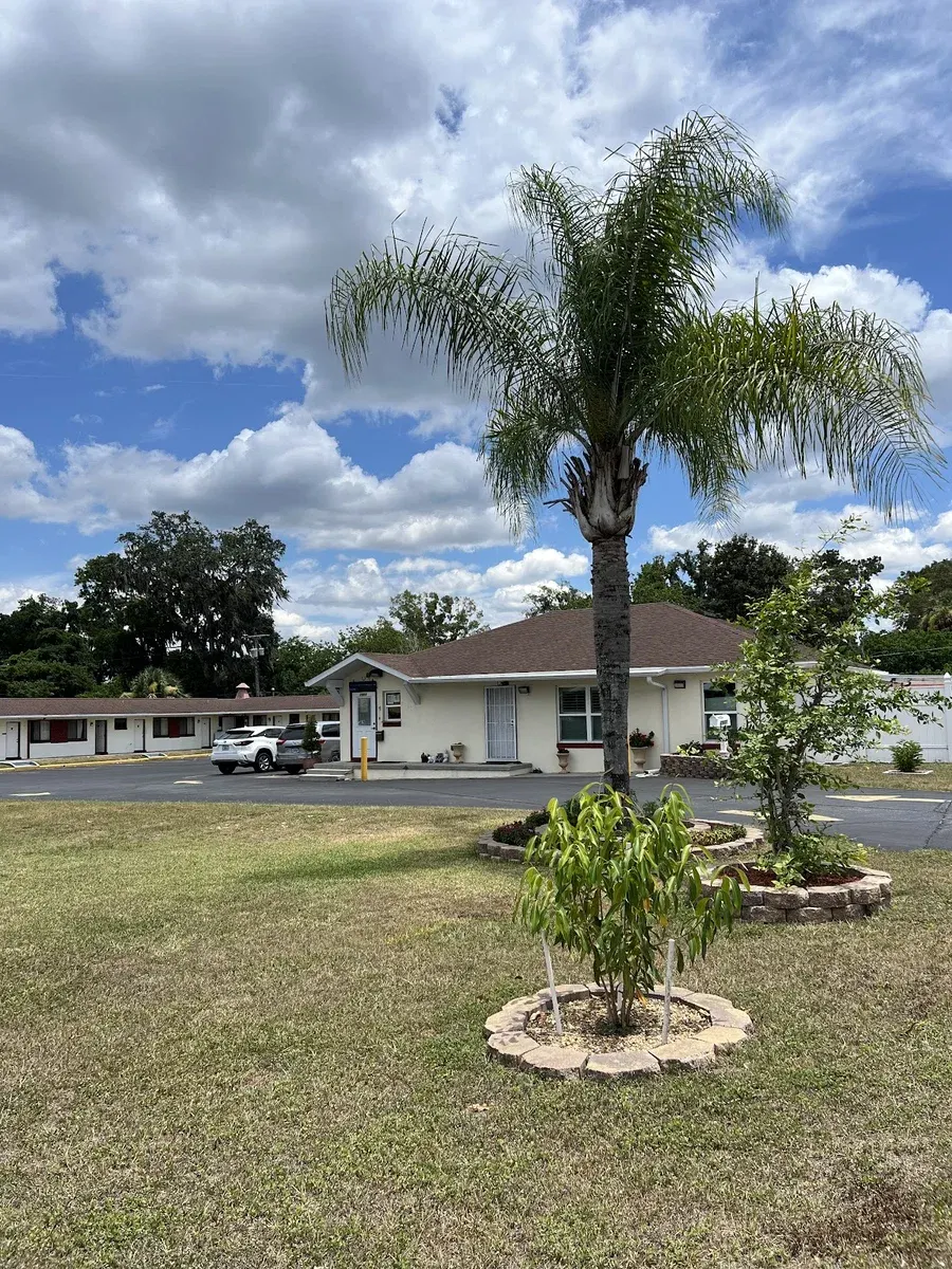 Budget Inn