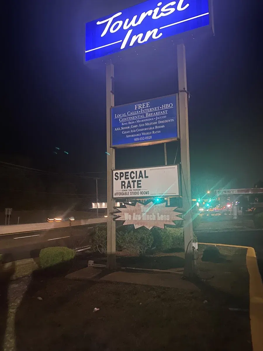 Tourist Inn