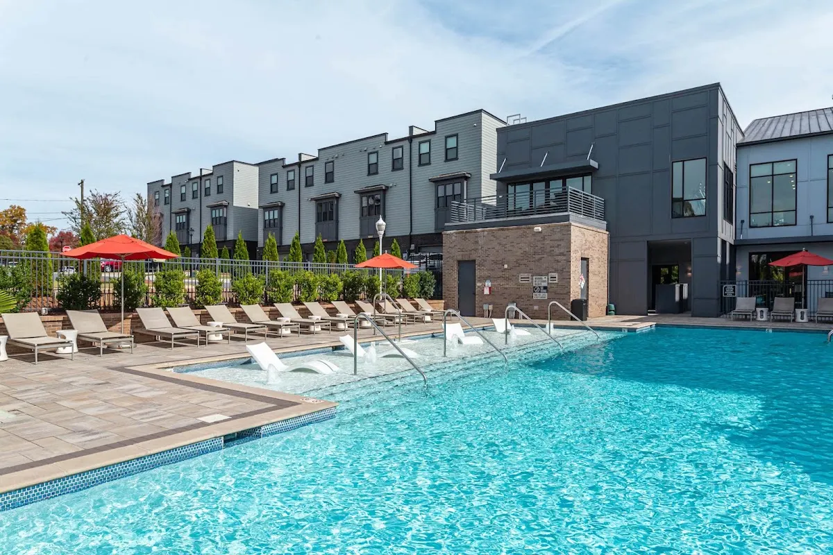 Kasa FreeMoreWest Charlotte