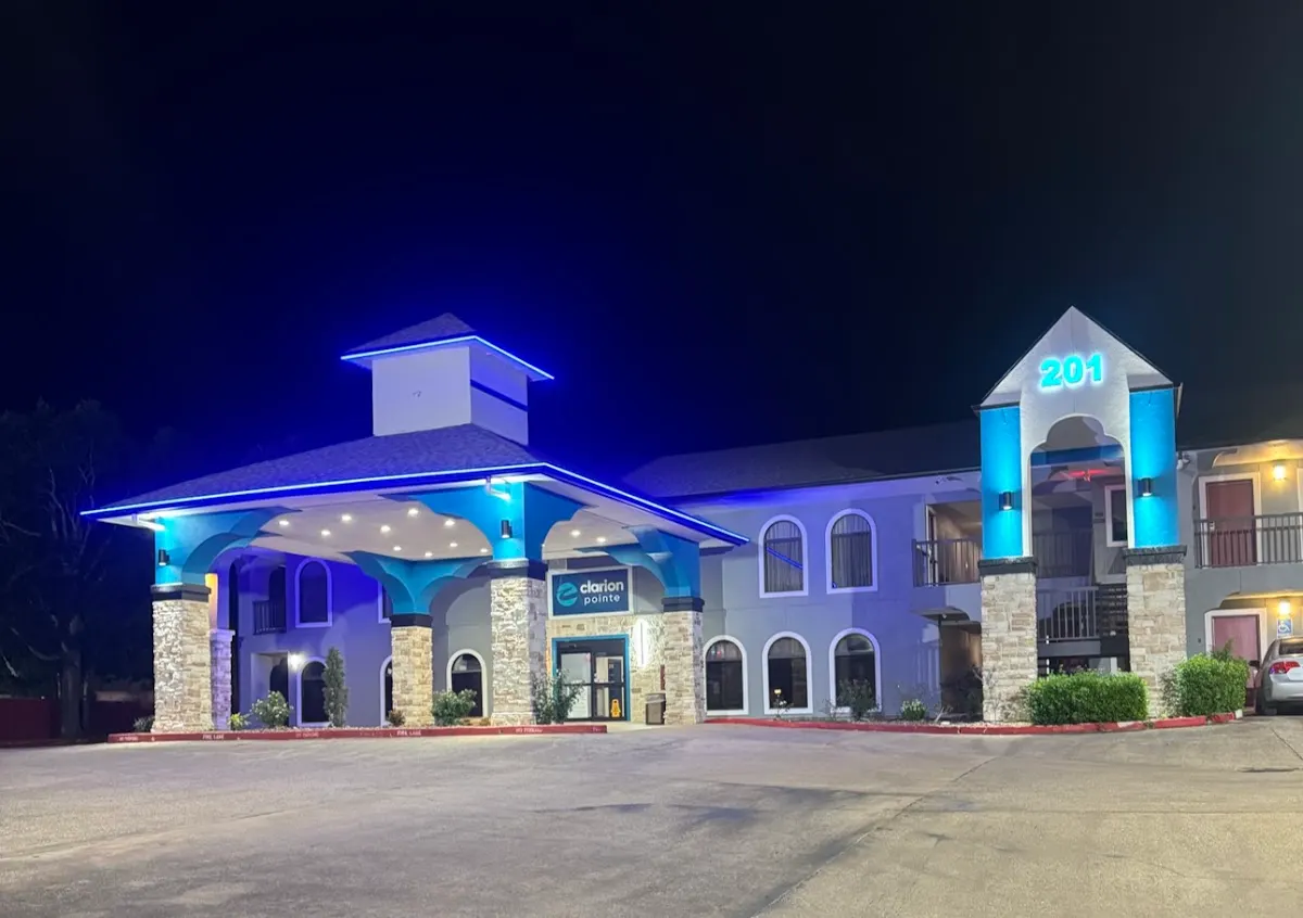 Clarion Pointe Huntsville West