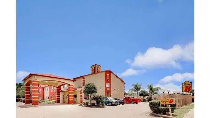 Super 8 by Wyndham Houston/I-10/Federal Road
