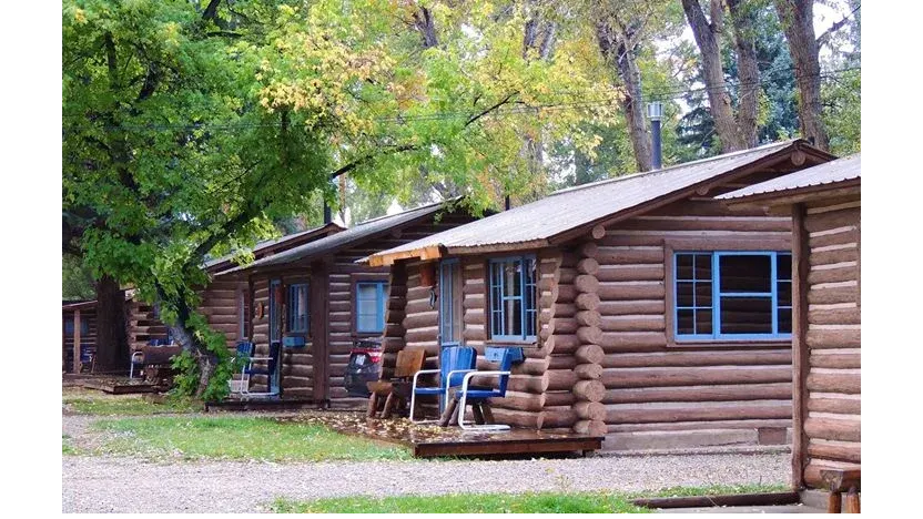 Vista Court Cabins and Lodge