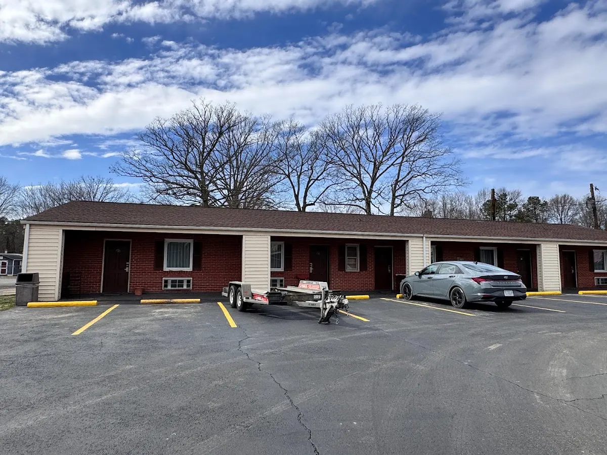 OYO Palm Leaf Motel