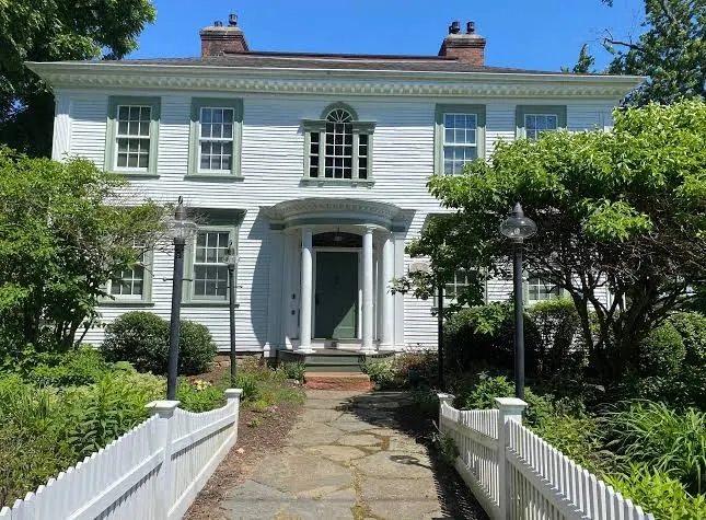 Daniel Stebbins House Inn
