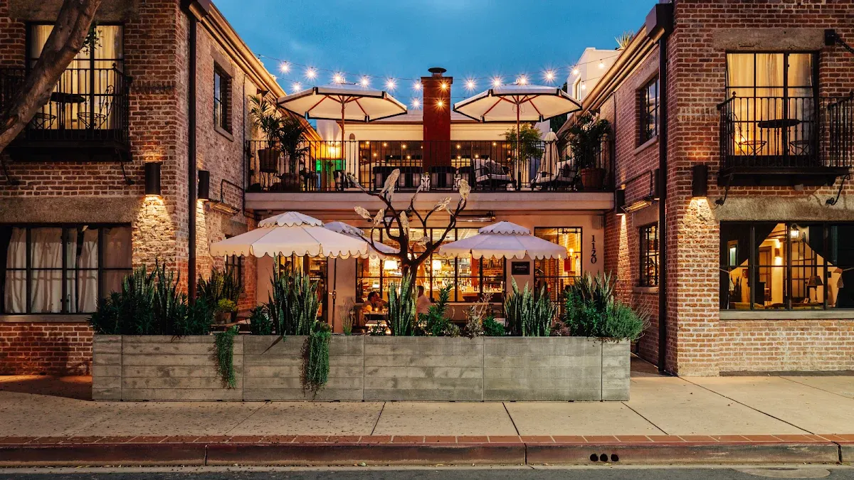 Granada Hotel & Bistro