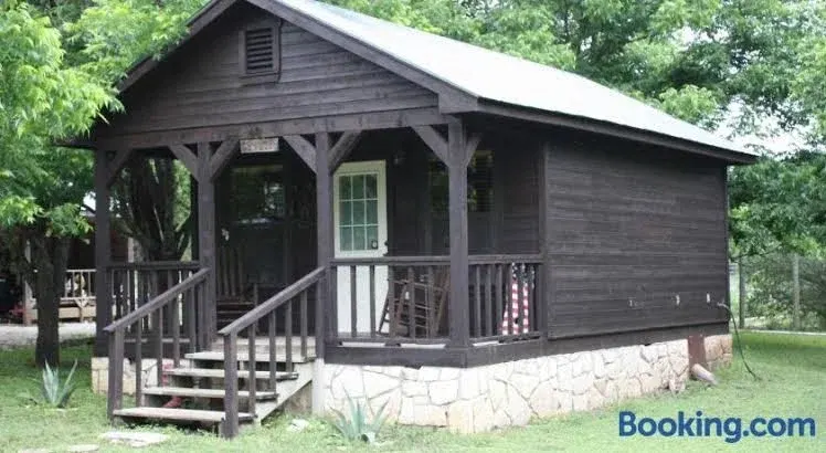 Double U Barr Ranch - Cowboy Cabin