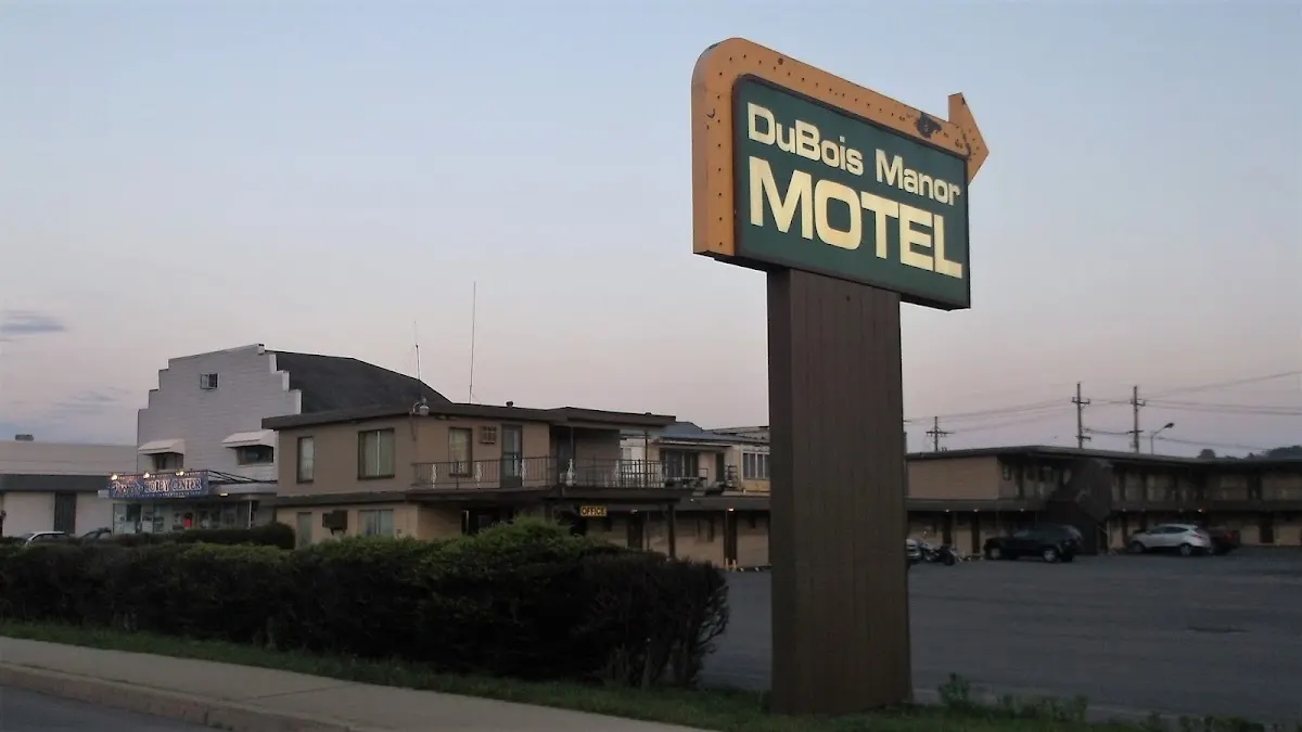 DuBois Manor Motel