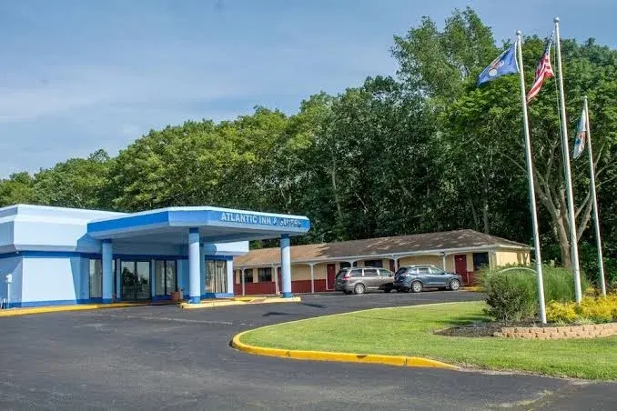 Atlantic Inn & Suites