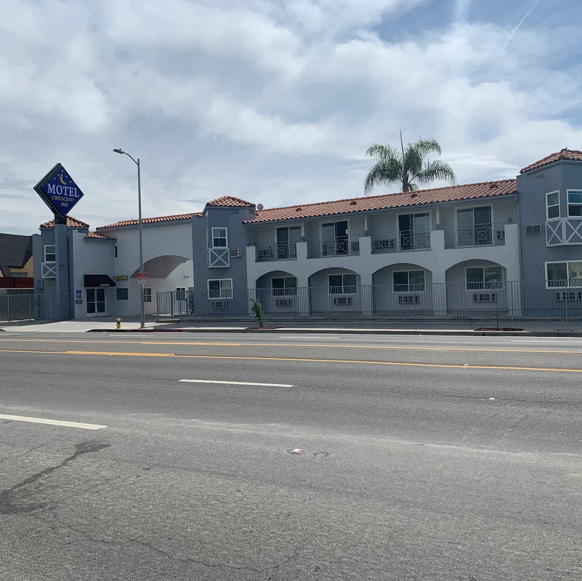 Crescent Inn