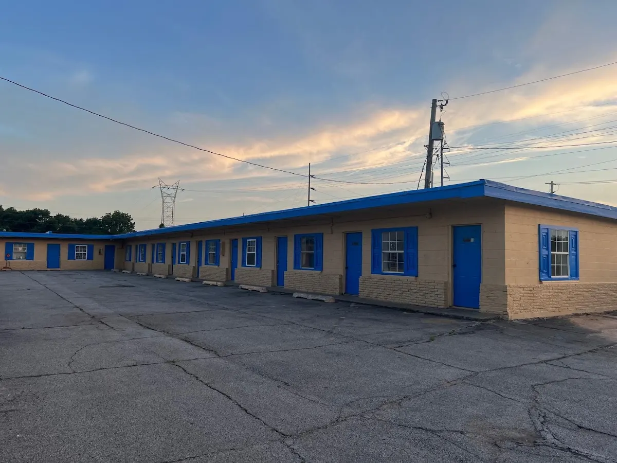 Holiday Motel