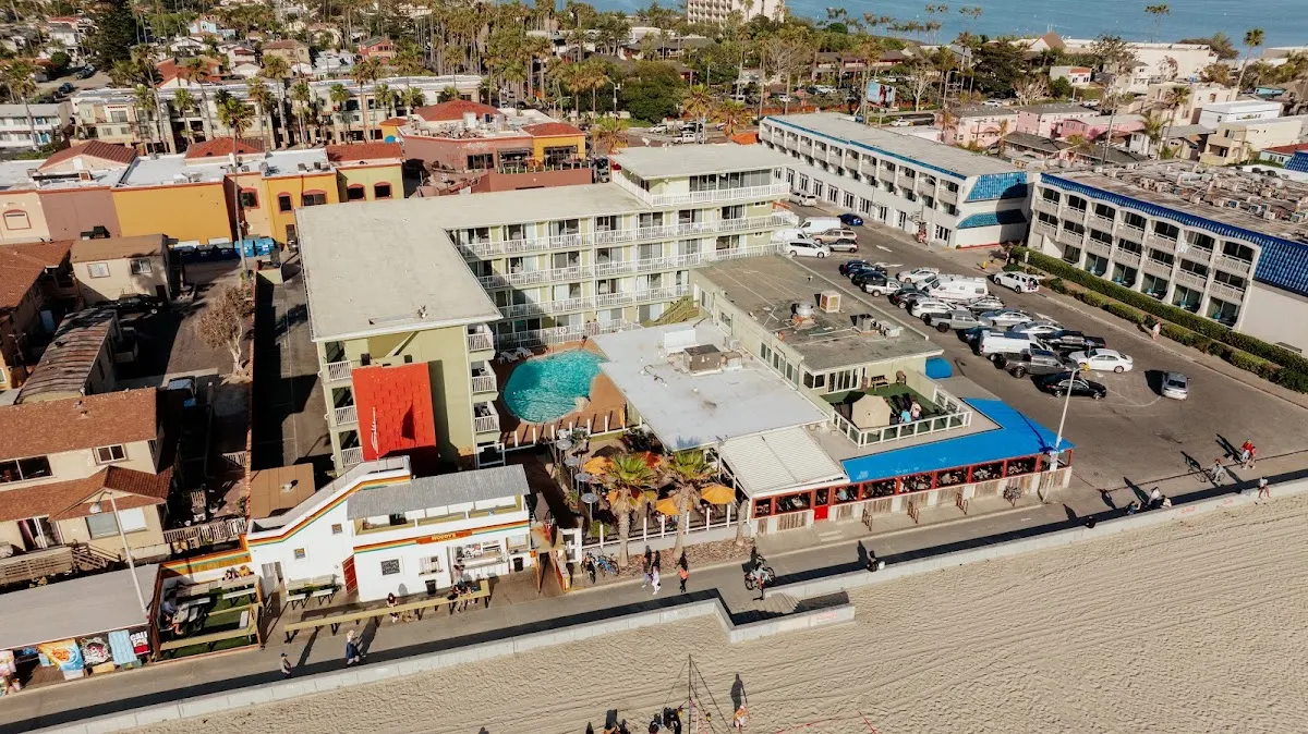 Surfer Beach Hotel