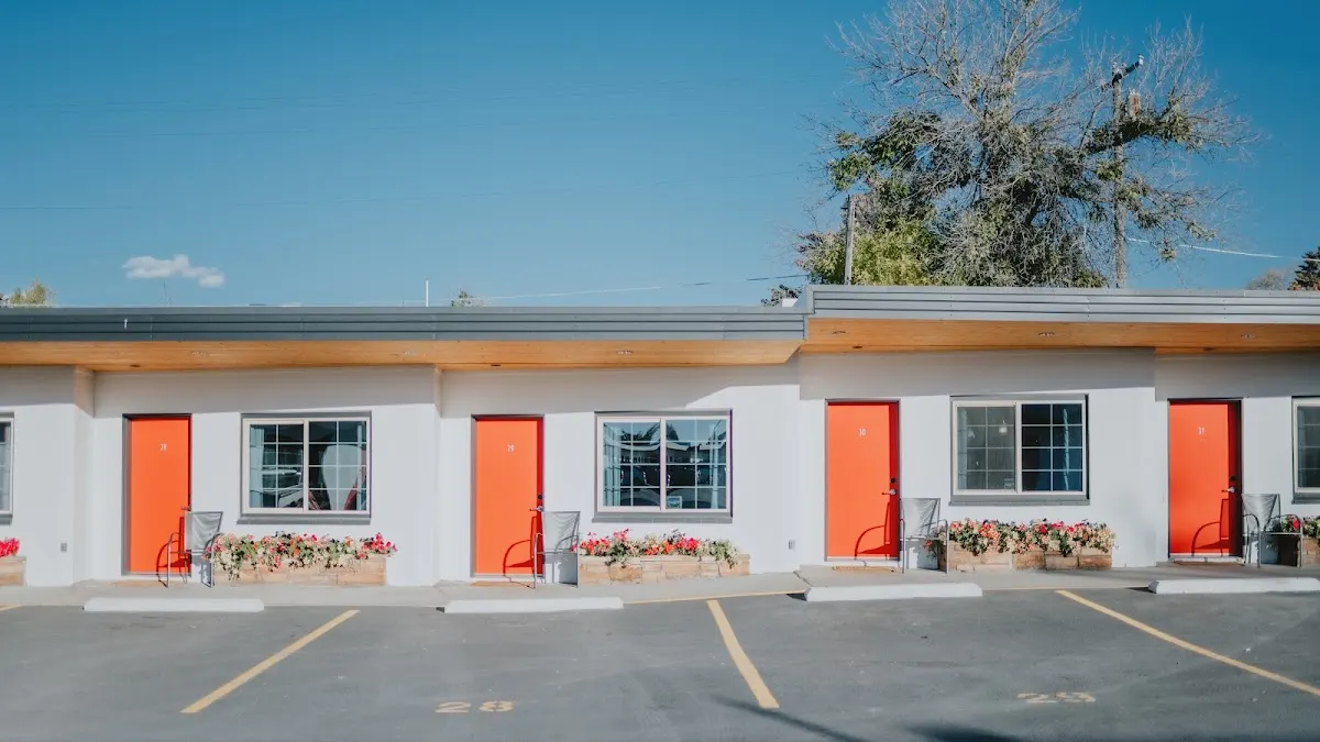 Sapphire Motel