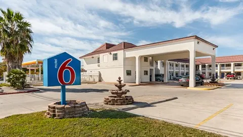 Motel 6 San Marcos, TX - North