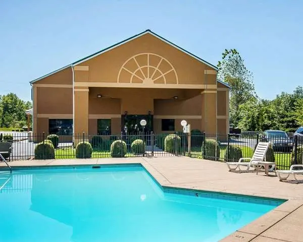 Econo Lodge Inn & Suites Centerville