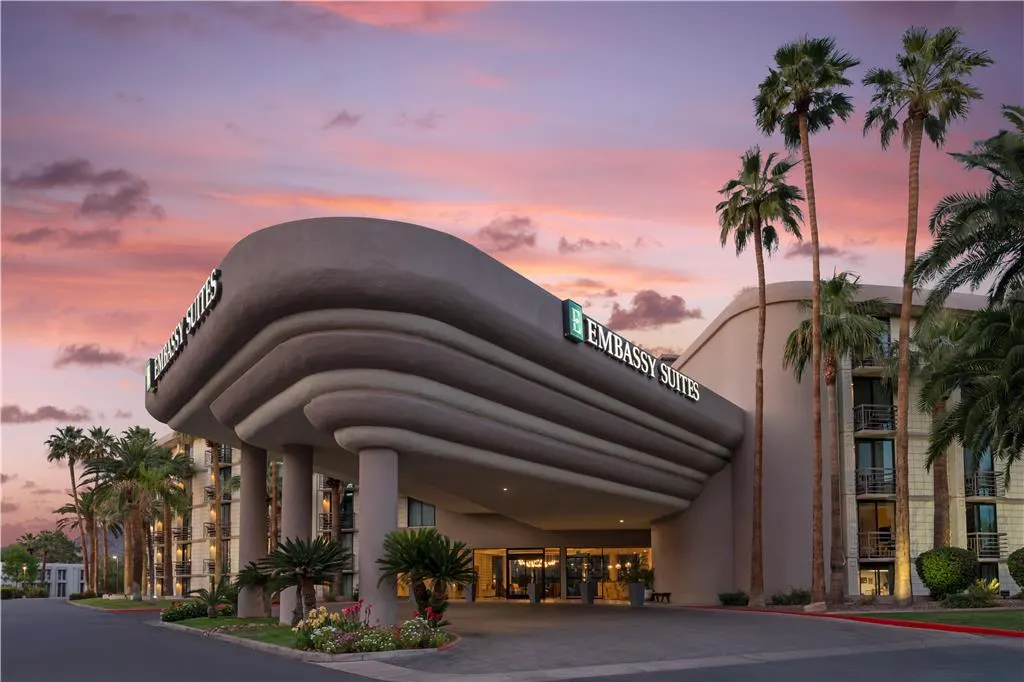 Embassy Suites by Hilton Phoenix Biltmore