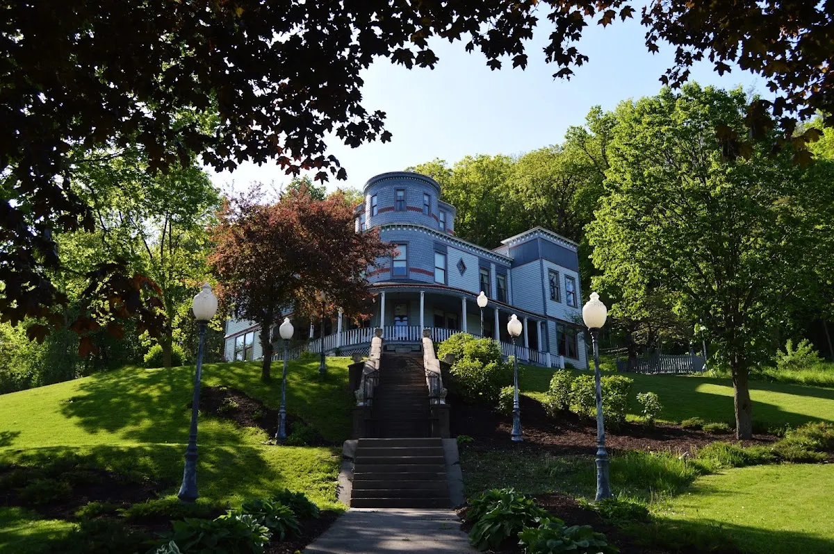 Mont Rest Bed & Breakfast