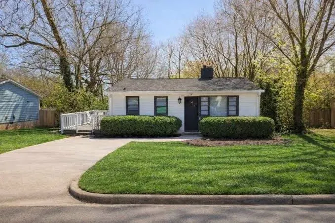 Charming Pet Friendly Ranch Style Family Home