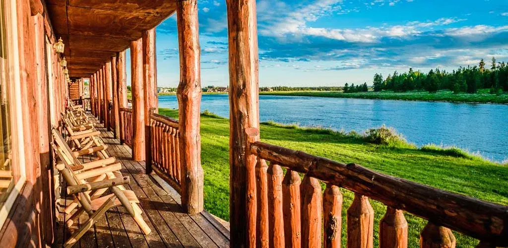 Angler's Lodge & Riverfront Restaurant