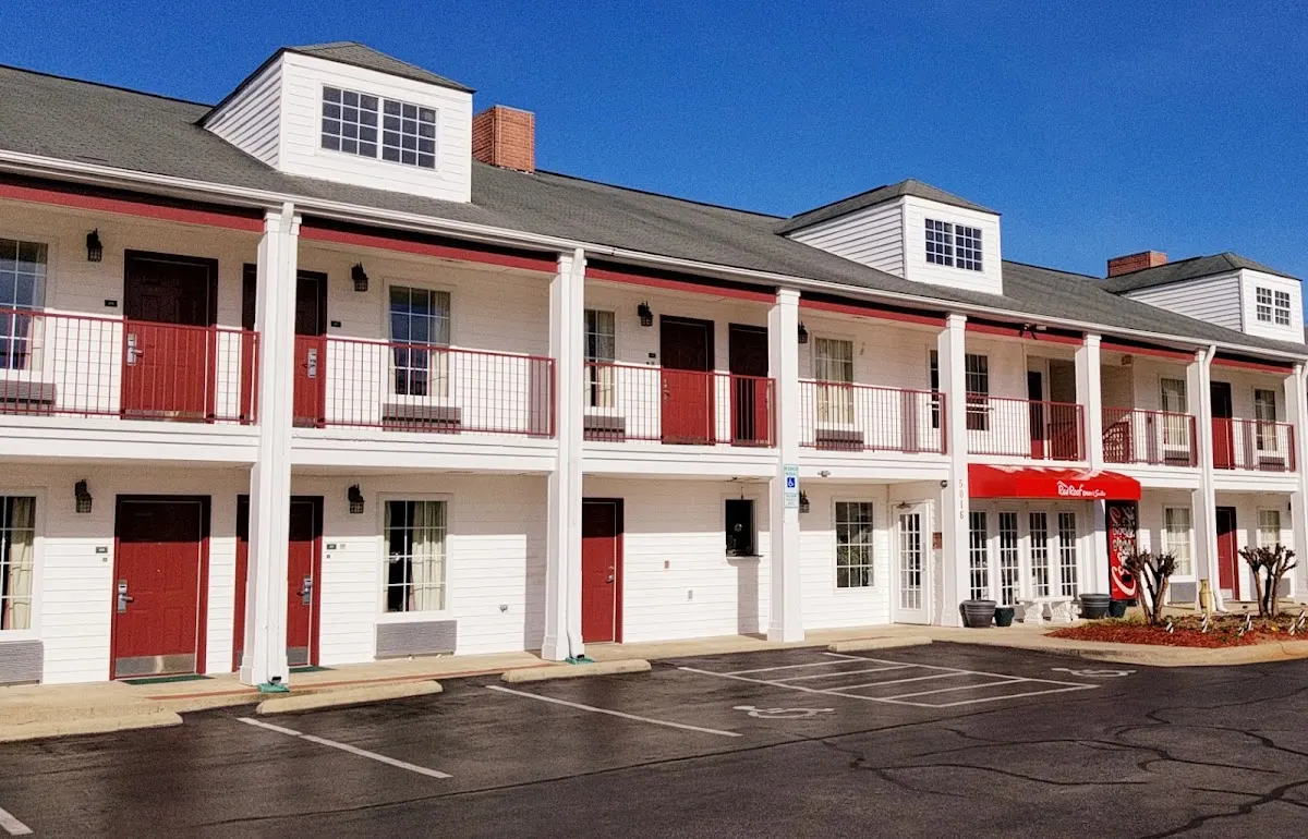 Red Roof Inn & Suites Wilson