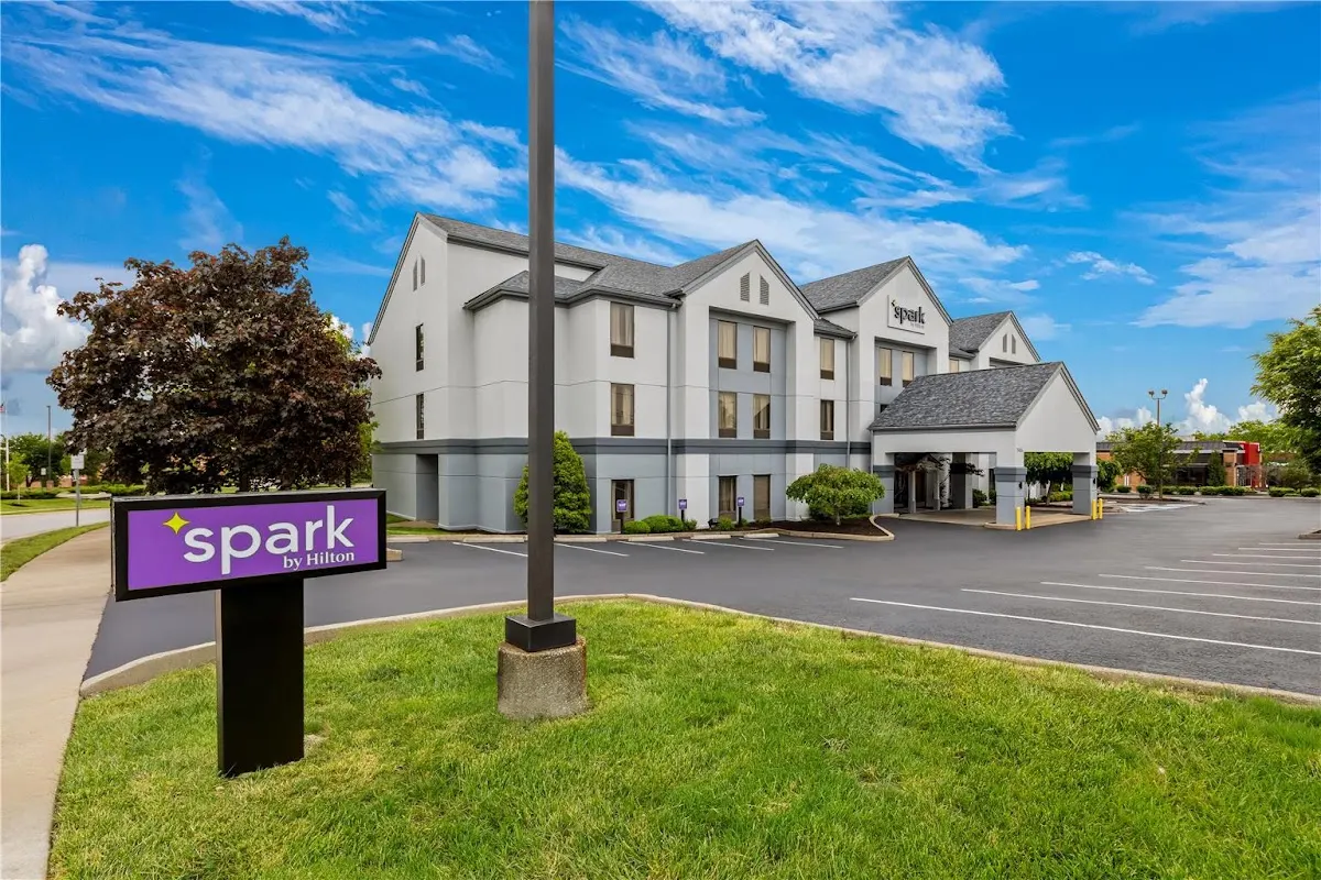 Spark by Hilton Cincinnati Airport South