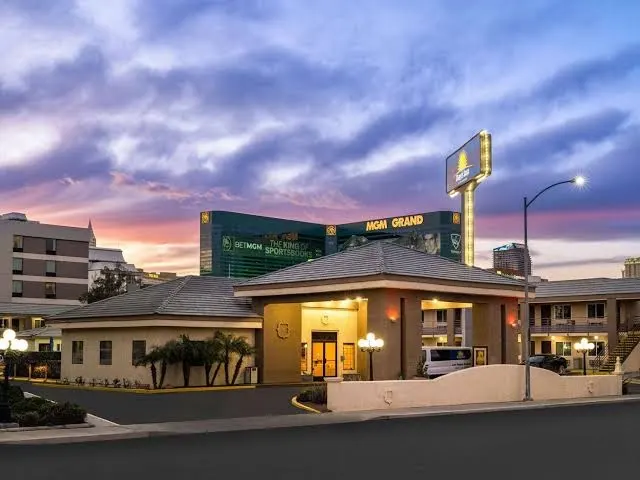 Days Inn by Wyndham Las Vegas Airport Near the Strip