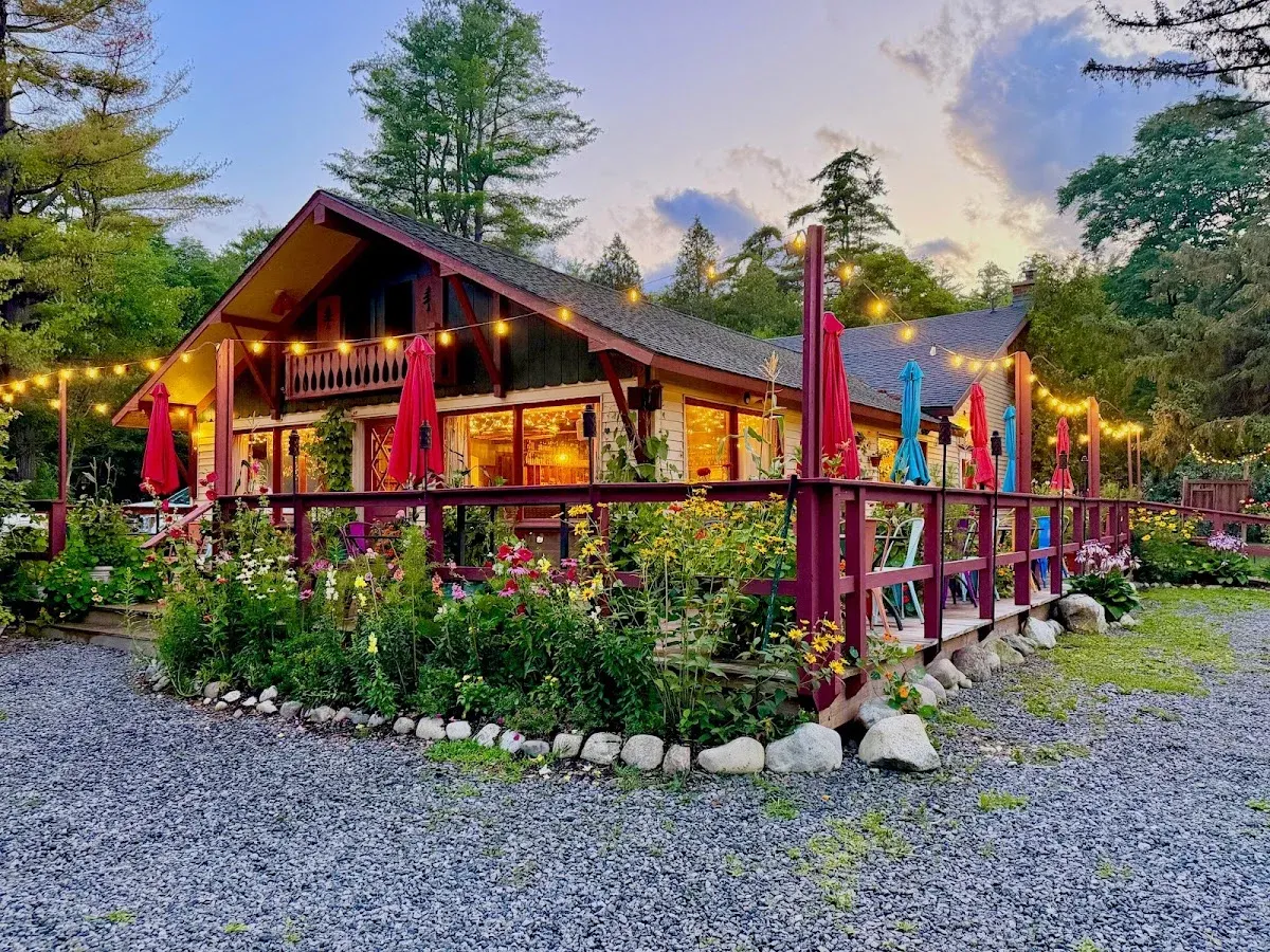 ADK Trail Inn