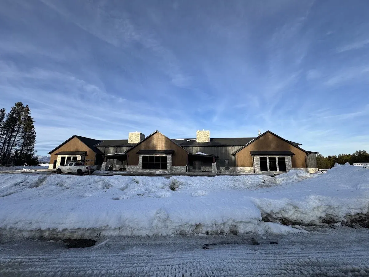 Yellowstone Springs Resort