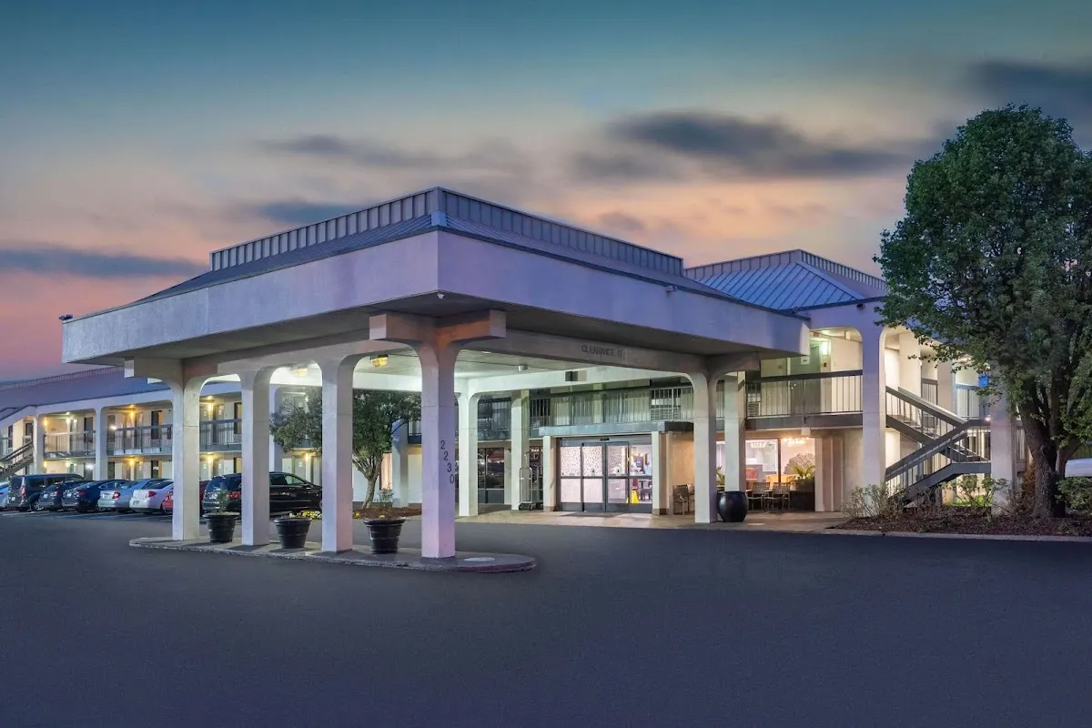 Baymont by Wyndham Murfreesboro