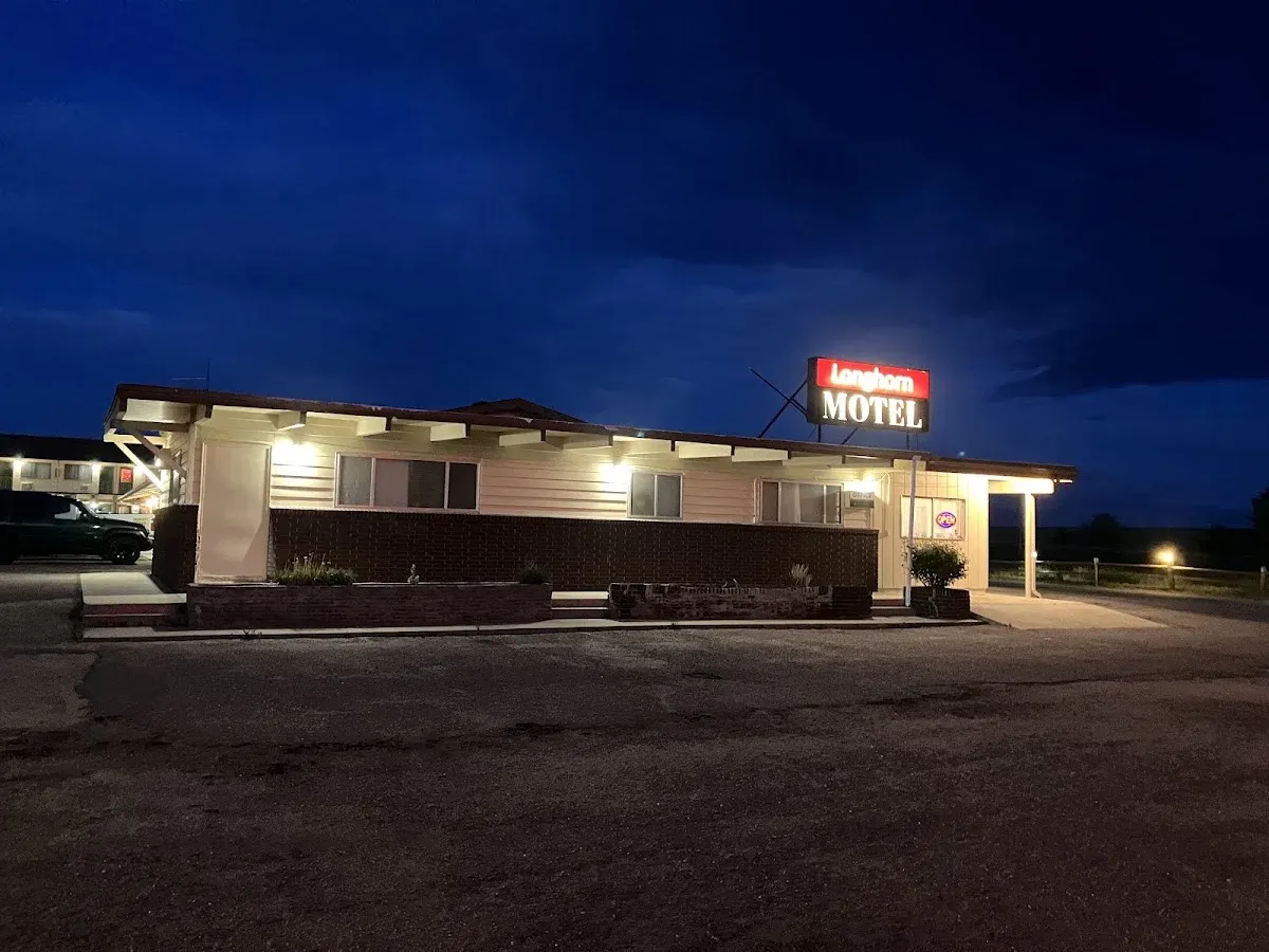 Budget Host Longhorn Motel