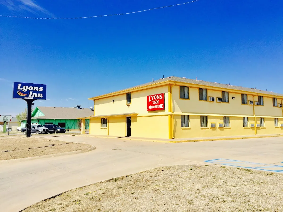 Lyons Inn