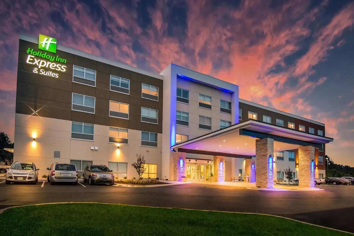 Holiday Inn Express & Suites Asheboro by IHG