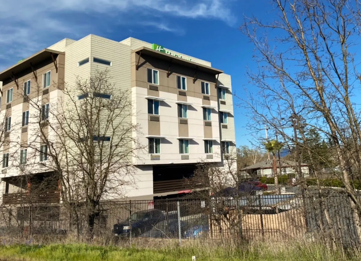 Holiday Inn Windsor - Wine Country by IHG
