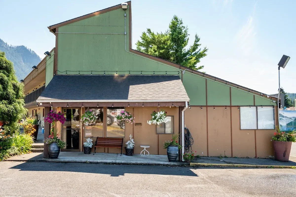 Columbia Gorge Inn