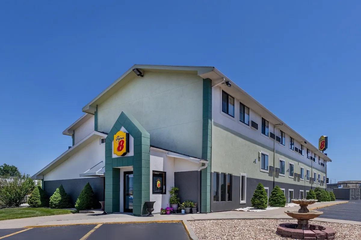 Super 8 by Wyndham Kansas City at Barry Road/Airport