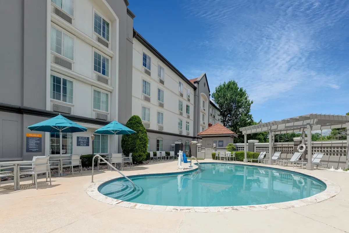La Quinta Inn & Suites by Wyndham Sherman