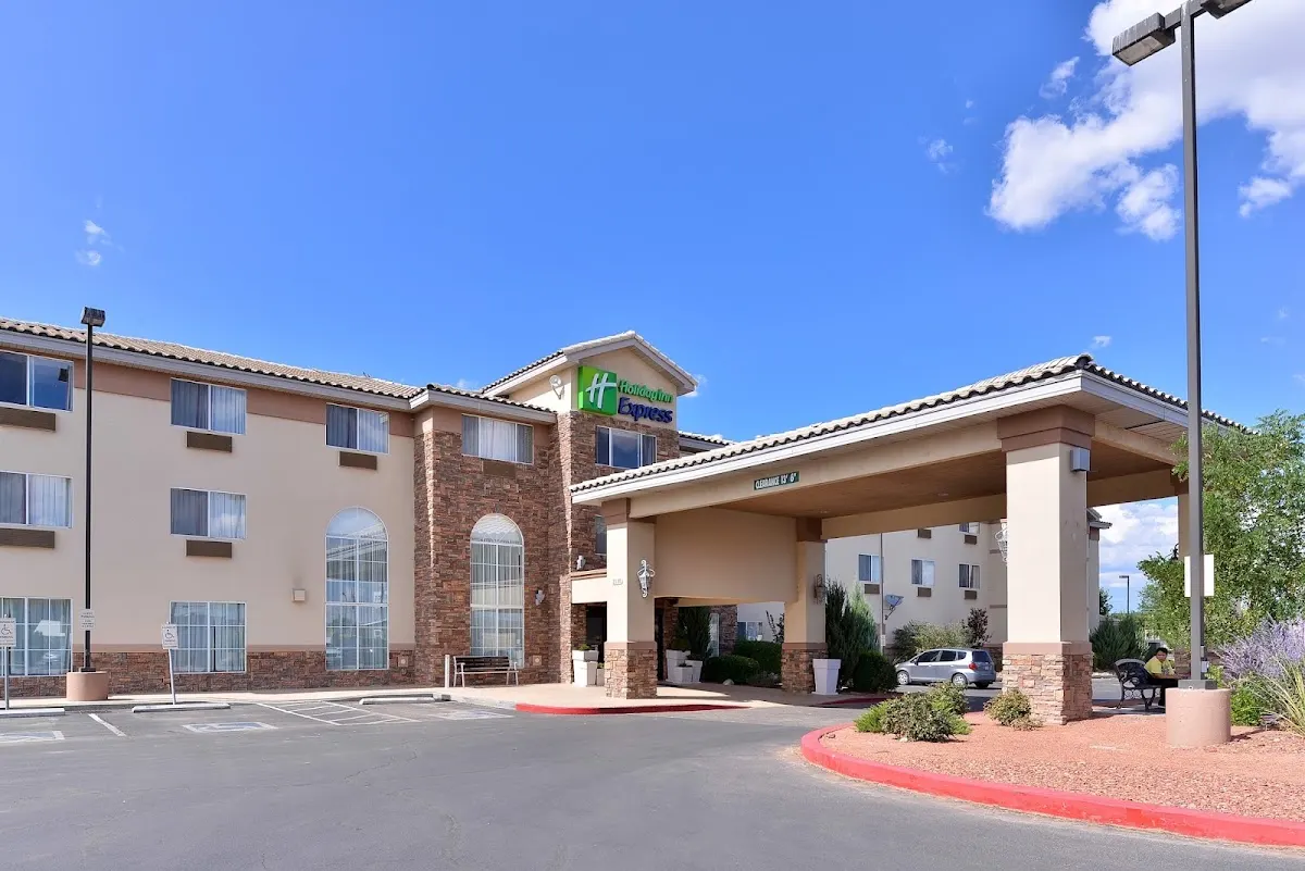 Holiday Inn Express & Suites Farmington (Bloomfield) by IHG