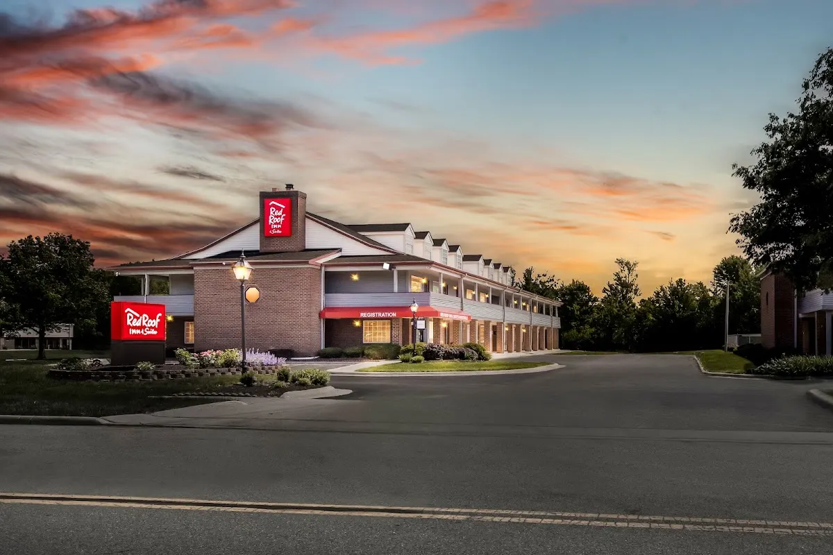 Red Roof Inn & Suites Marysville