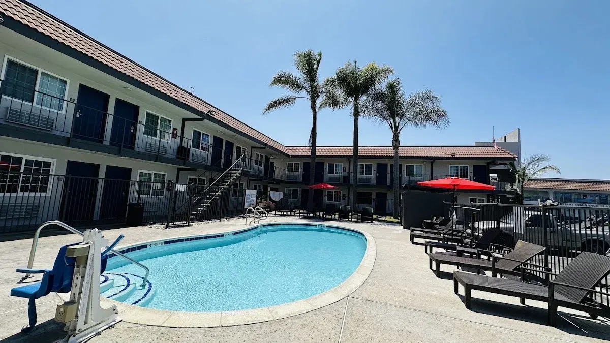 Studio 6 Suites San Ysidro, CA – San Diego South Bay