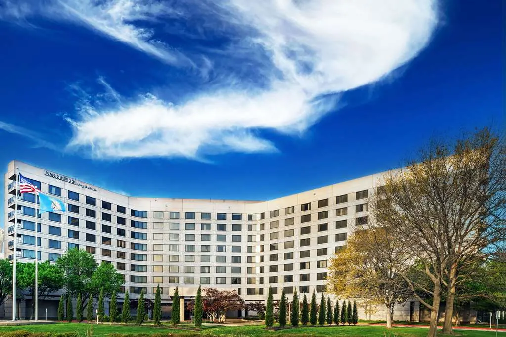 DoubleTree by Hilton Hotel Tulsa - Warren Place