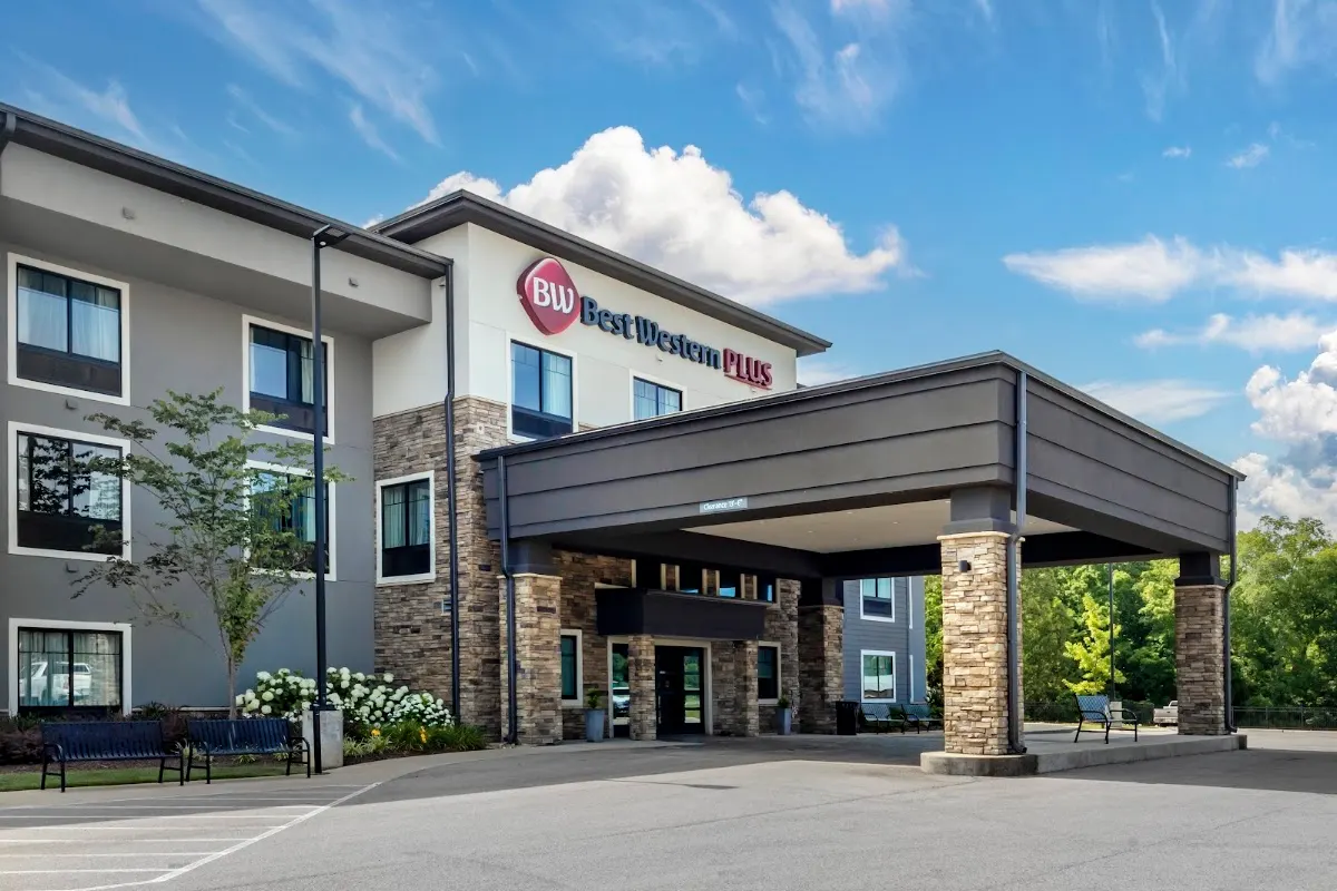 Best Western Plus - Lawrenceburg,TN
