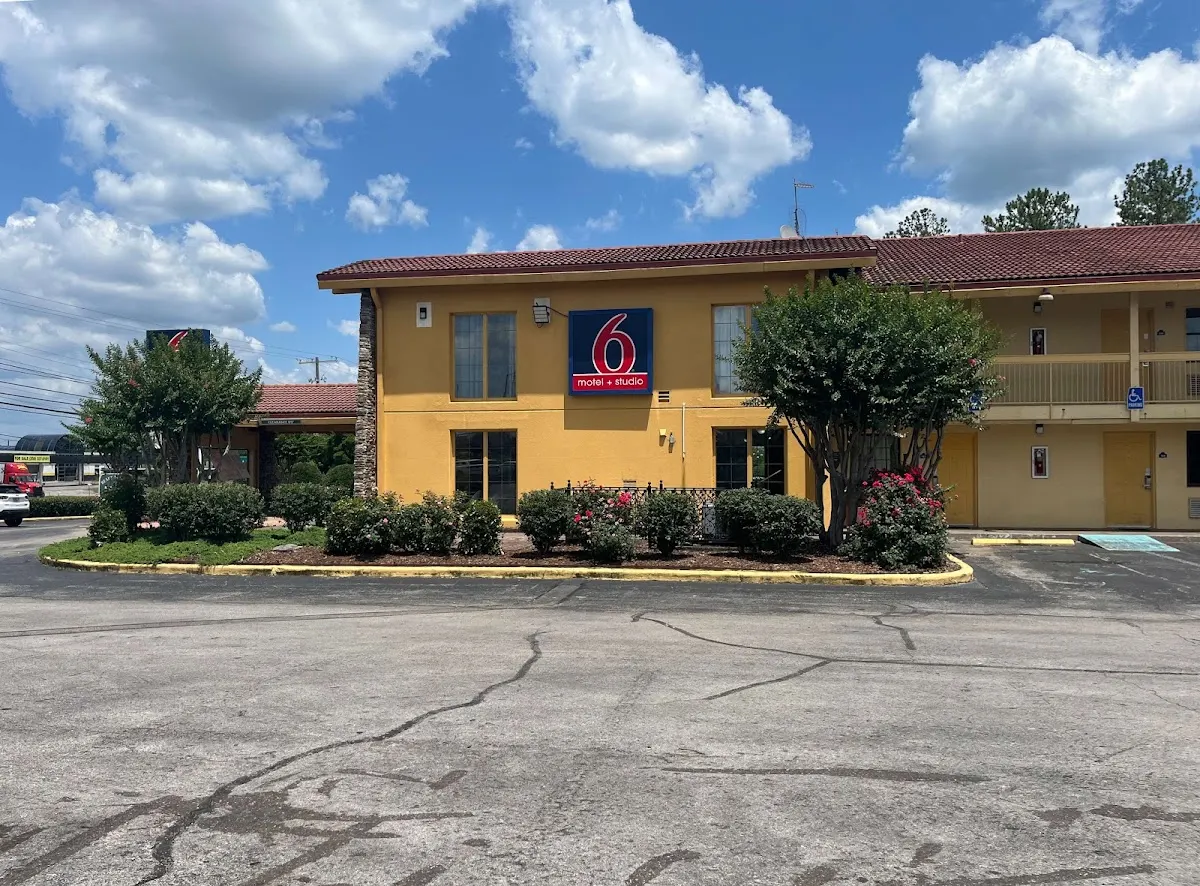 Studio 6 Extended Stay - Huntsville, AL University Drive