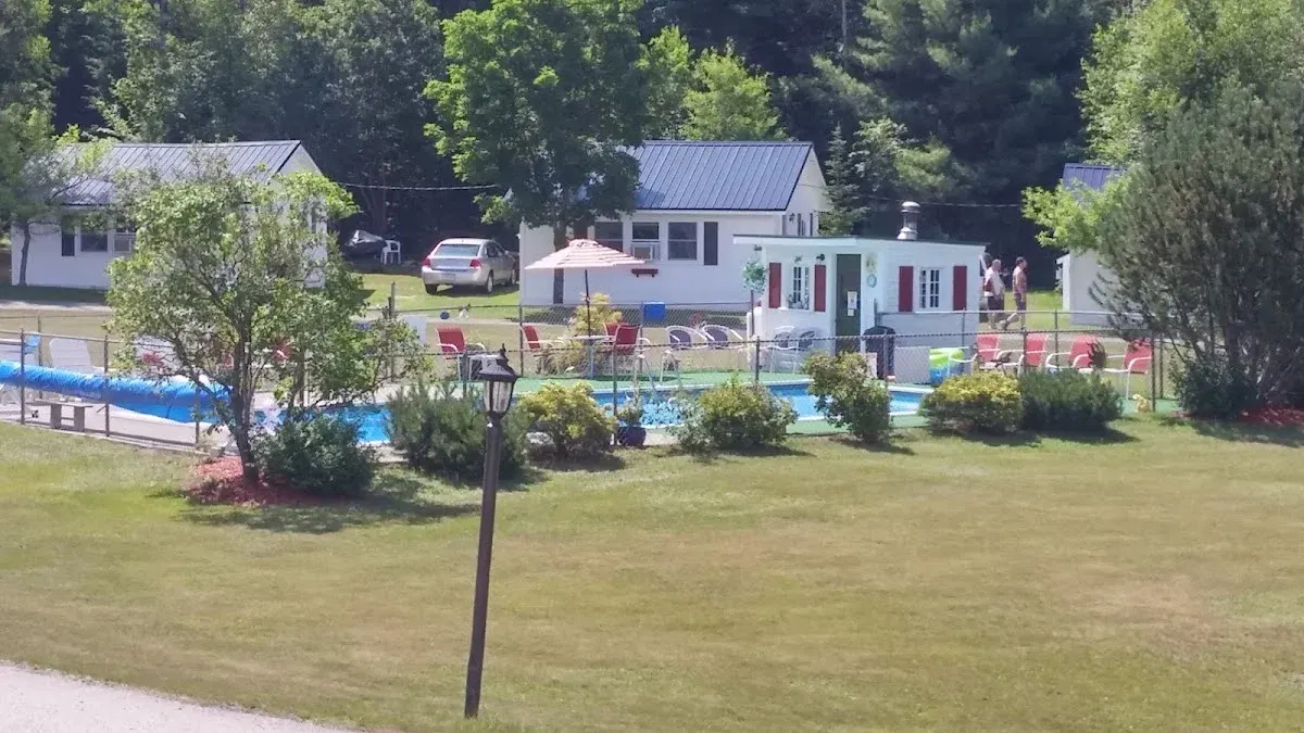 Carroll Motel and Cottages