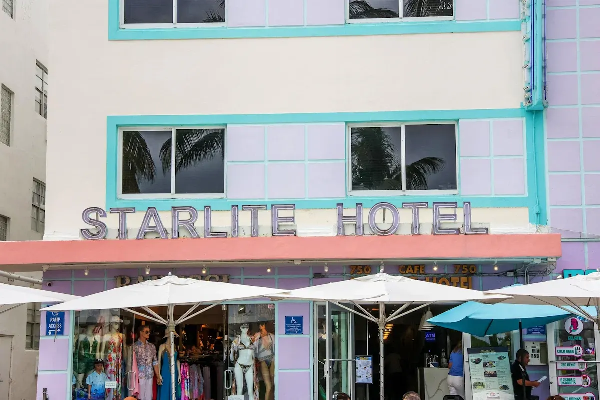 Starlite Hotel