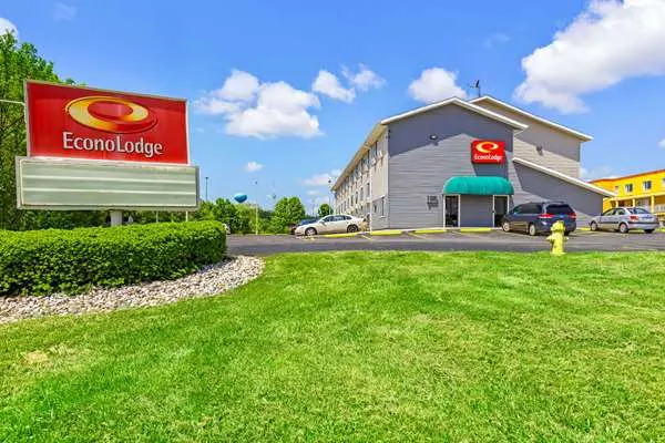 Econo Lodge Akron Copley Northwest